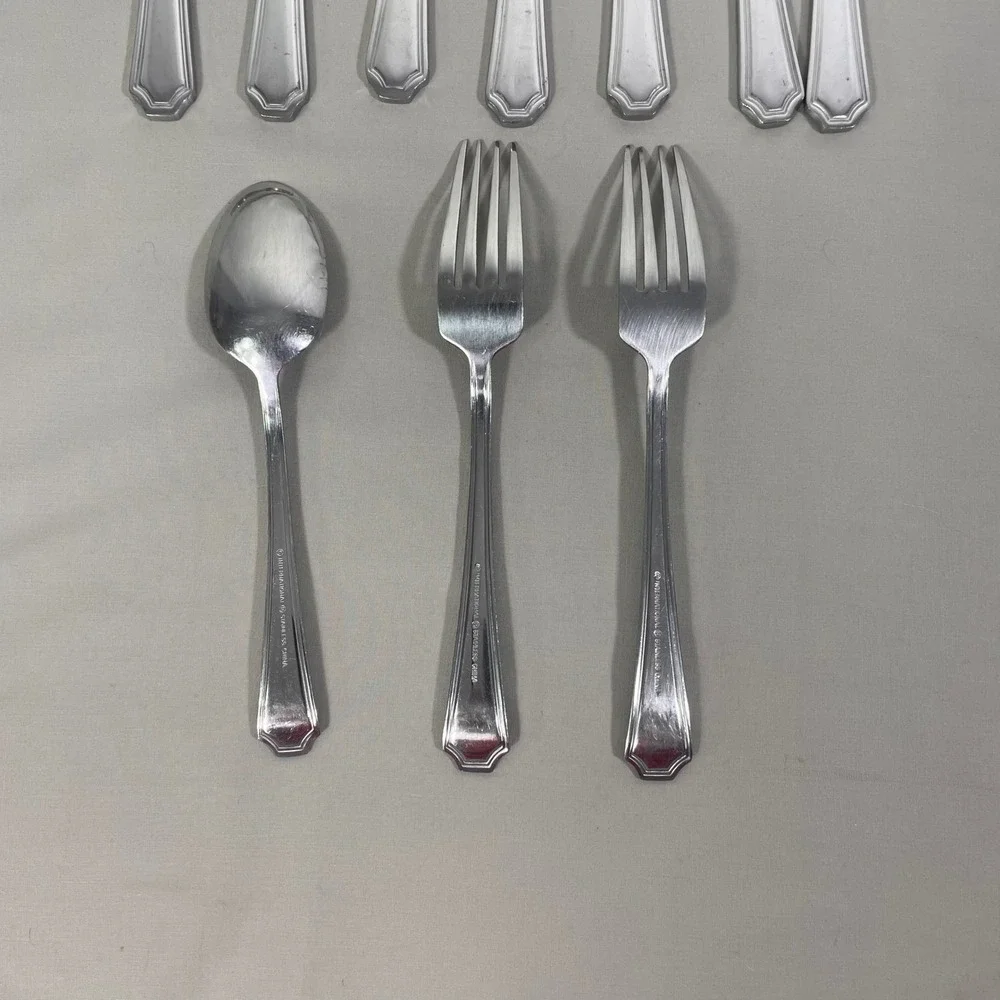 International Silver Carleigh 11 piece Stainless Steel Flatware & Pie‎ Server